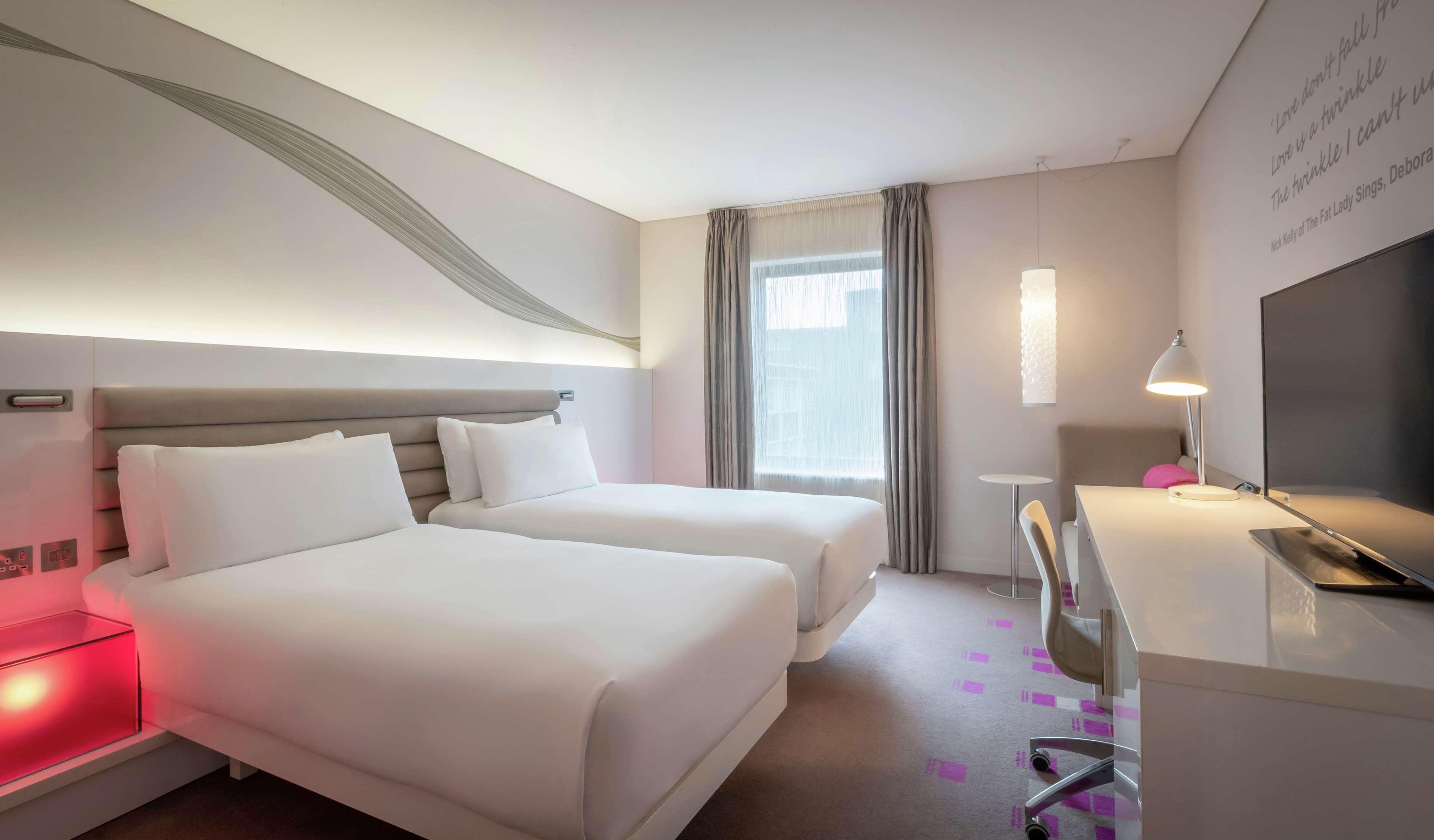 Отель The Morrison Dublin, Curio Collection By Hilton Экстерьер фото A room at the hotel