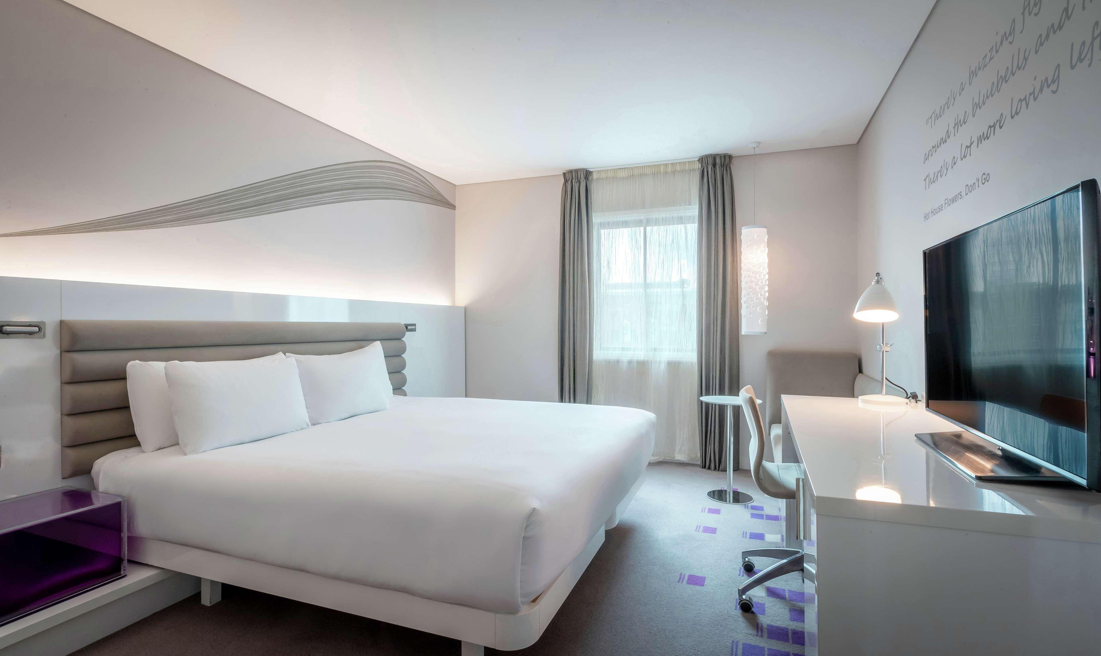 Отель The Morrison Dublin, Curio Collection By Hilton Экстерьер фото A room at the hotel
