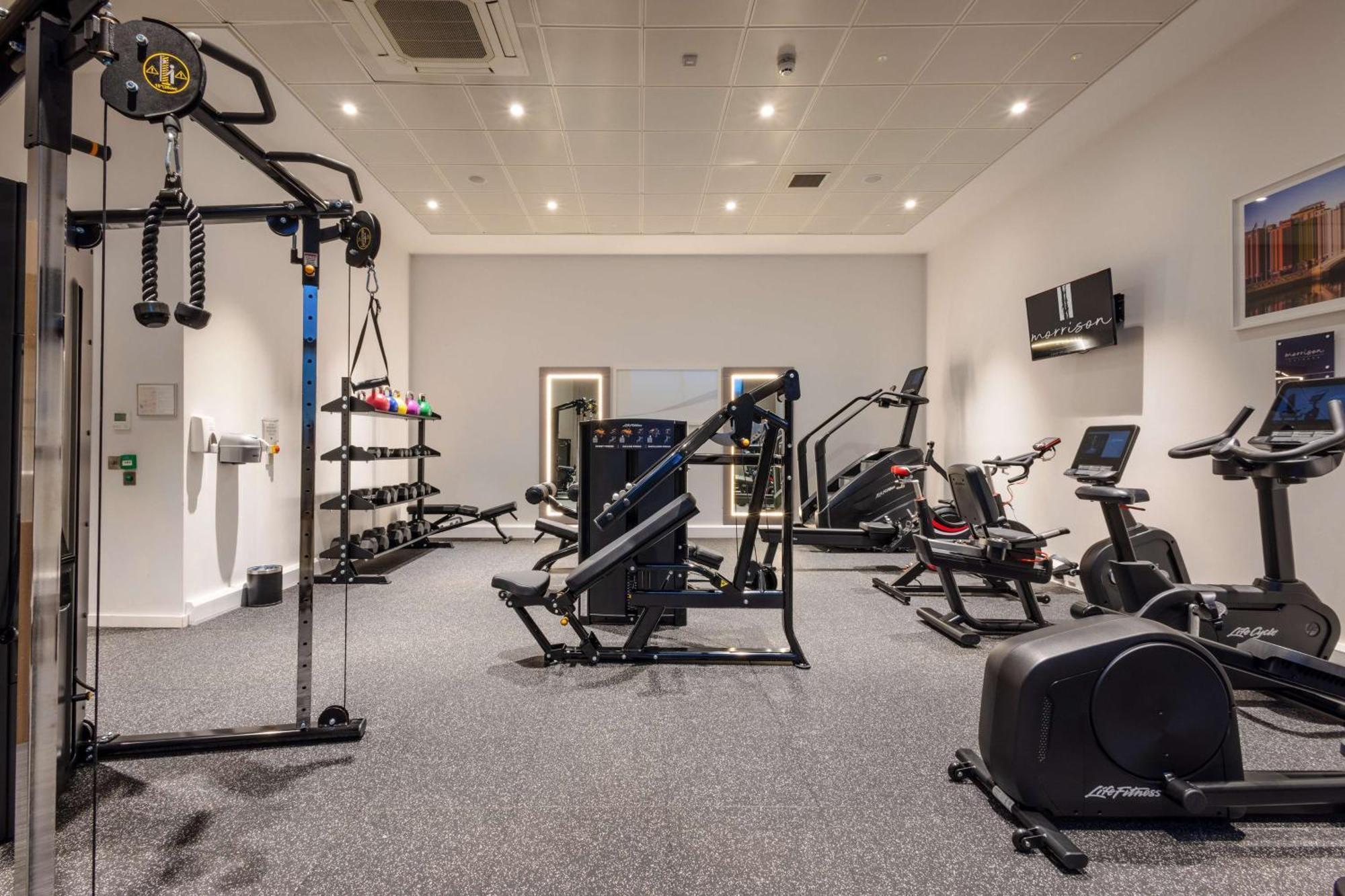 Отель The Morrison Dublin, Curio Collection By Hilton Экстерьер фото The gym at the hotel