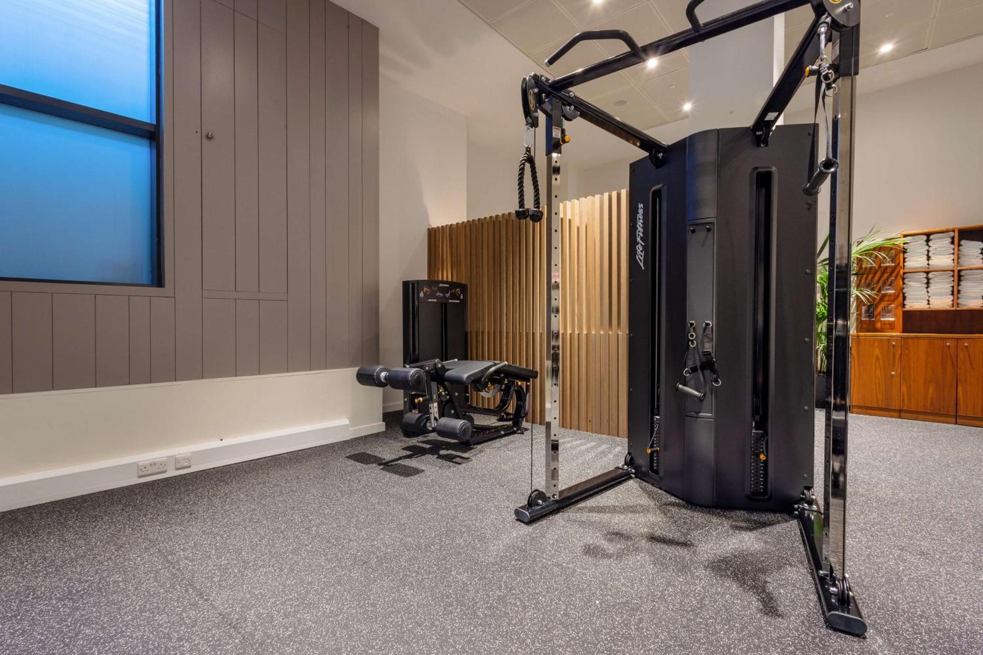 Отель The Morrison Dublin, Curio Collection By Hilton Экстерьер фото A functional trainer